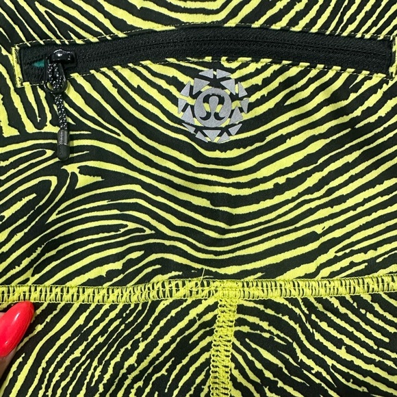 Lululemon 2016 Seawheeze Run With The Sun Crop 4 - Picture 3 of 5